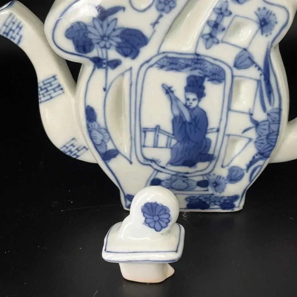 Chinese Vintage Porcelain Classic Cobalt Blue & White Teapot Musician